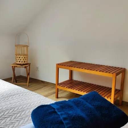 Stilvolle Zwei Etagenwohnung, Parkplatz Apartment *