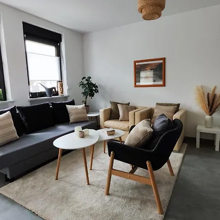 Stilvolle Zwei Etagenwohnung, Parkplatz Gröbenzell