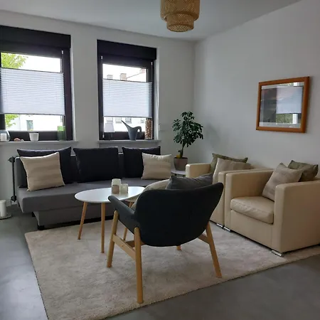 Stilvolle Zwei Etagenwohnung, Parkplatz *