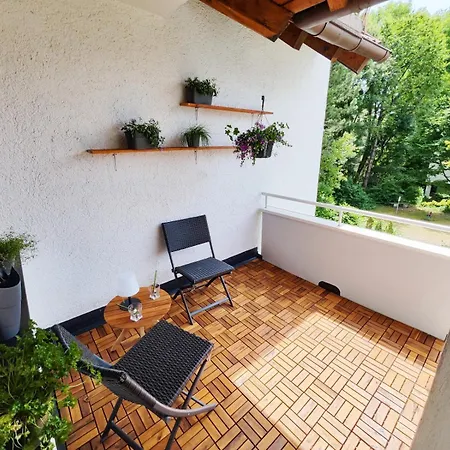 Stilvolle Zwei Etagenwohnung, Parkplatz