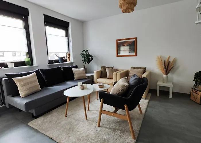 Stilvolle Zwei Etagenwohnung, Parkplatz Gröbenzell